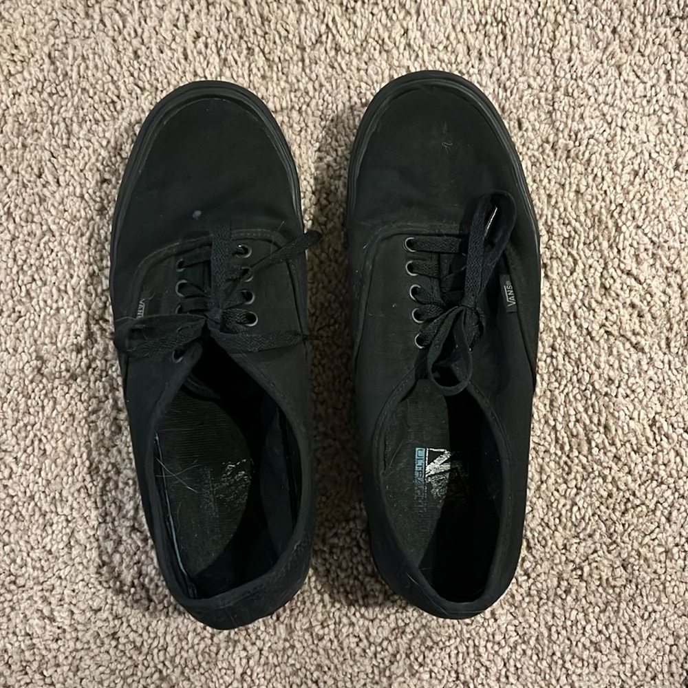 Men’s Vans All-Black Shoes